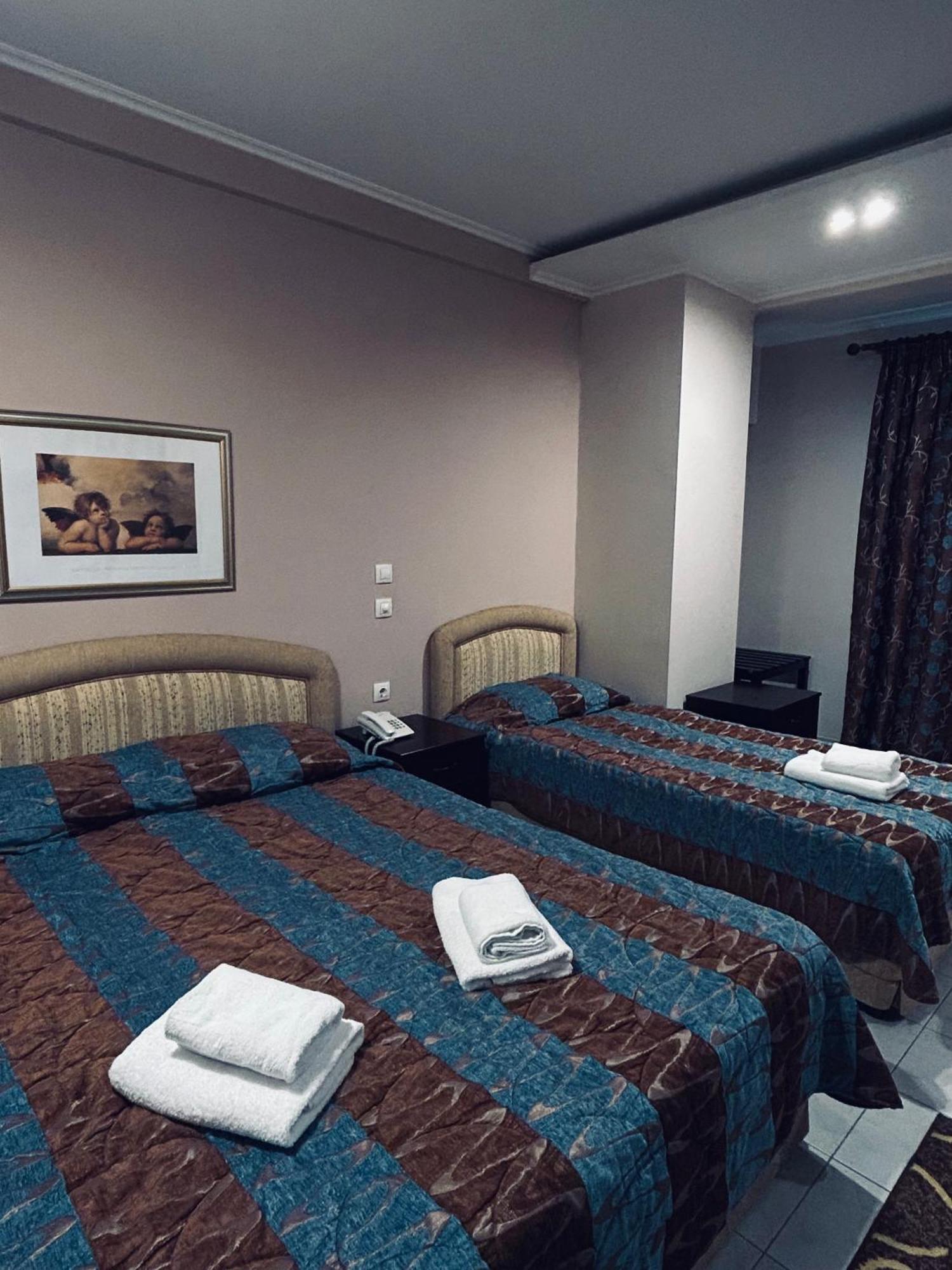 Hotel Athina Loutraki  Exterior photo